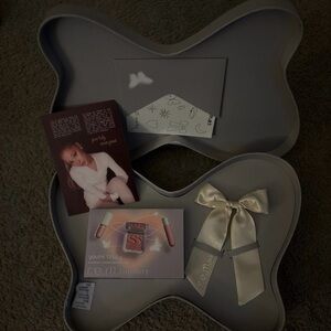 R.E.M yours truly set collectors butterfly box